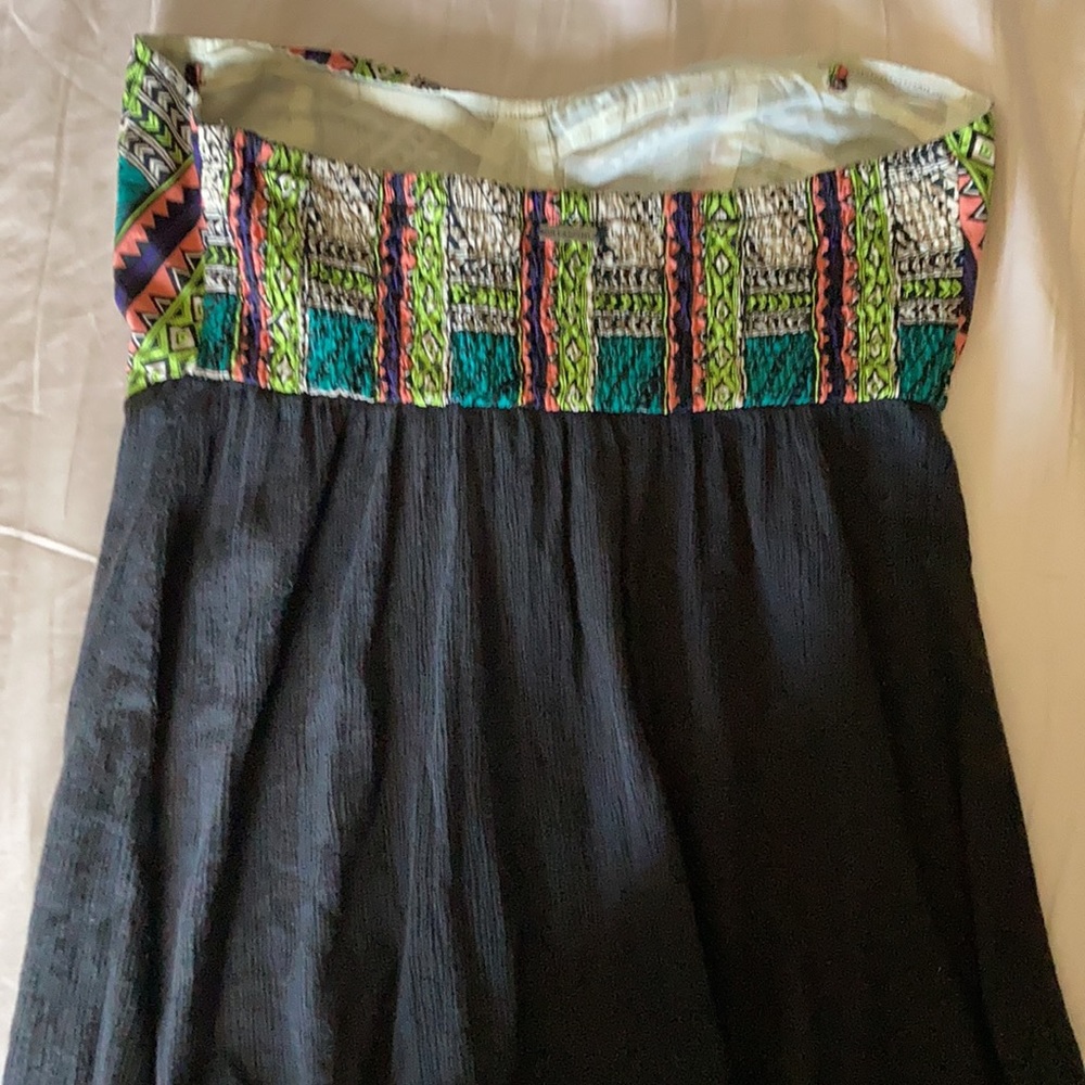 Strapless Light Flowy Top - Picture 3 of 4